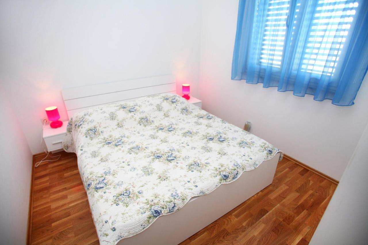 Apartments Nakir Слатине Стая снимка