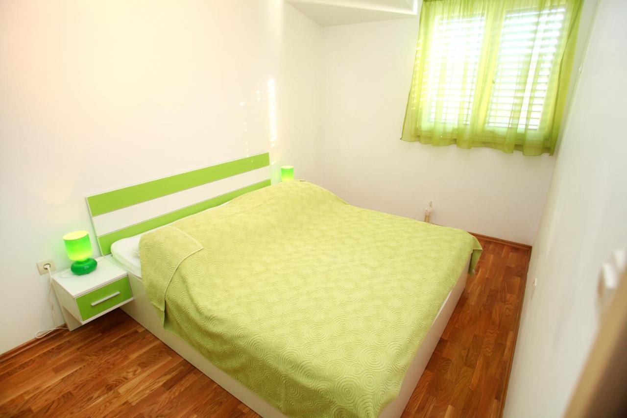 Apartments Nakir Слатине Стая снимка