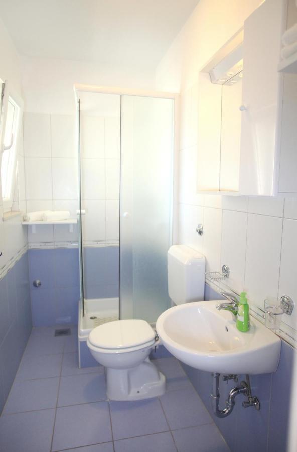Apartments Nakir Слатине Стая снимка