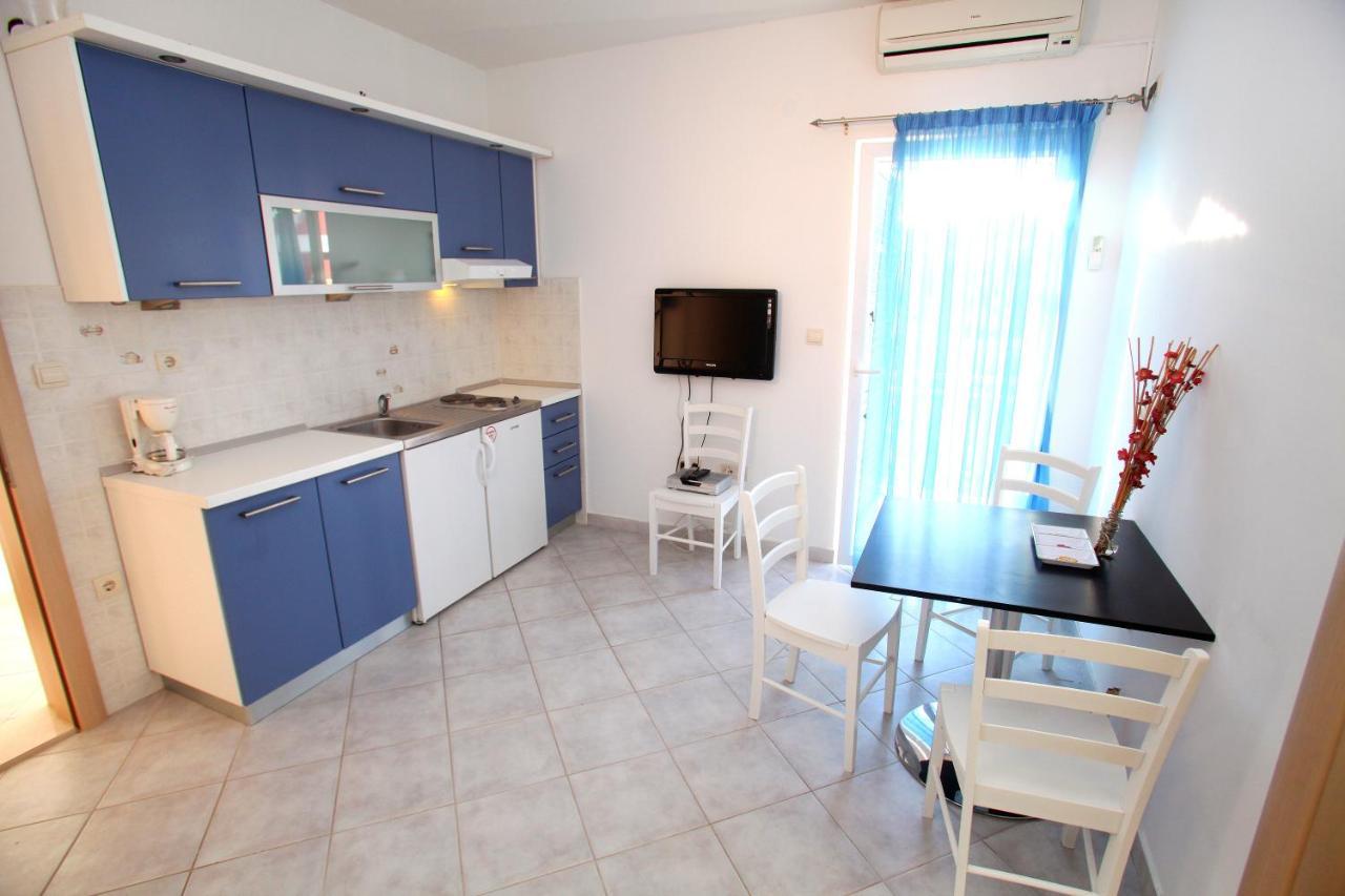 Apartments Nakir Слатине Стая снимка