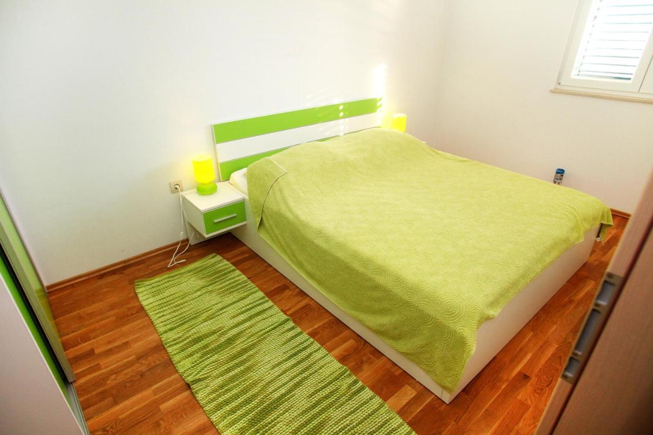 Apartments Nakir Слатине Стая снимка