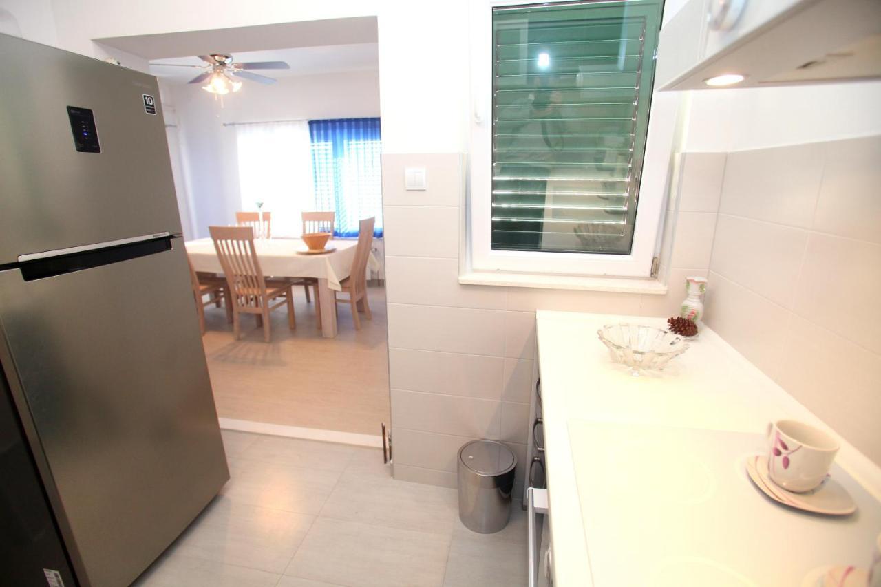 Apartments Nakir Слатине Стая снимка