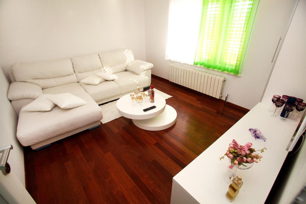 Apartments Nakir Слатине Стая снимка